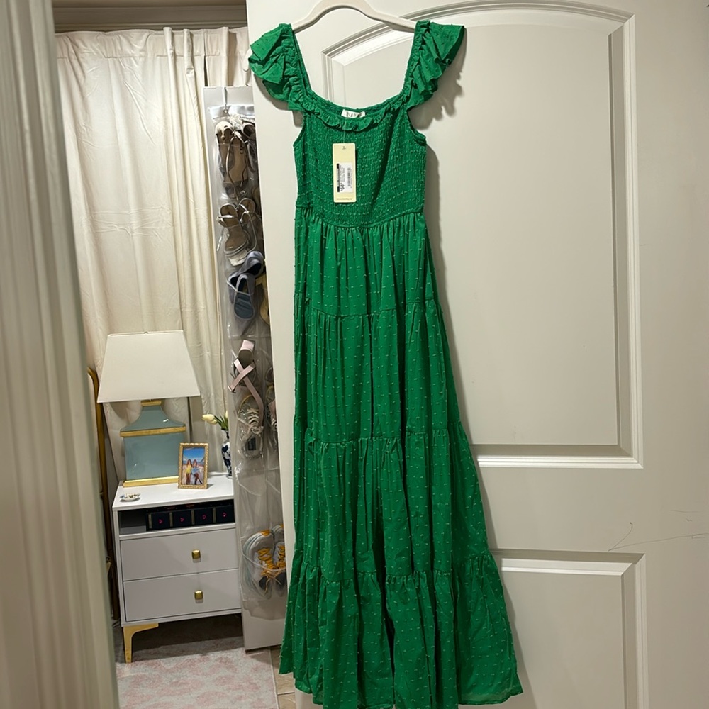 Green maxi dress